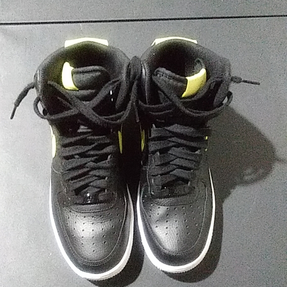 Dunks - Picture 2 of 3